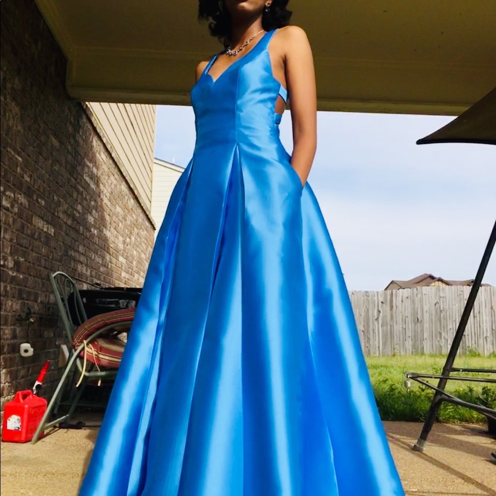 Prom dress wore once size 5/6 great condition